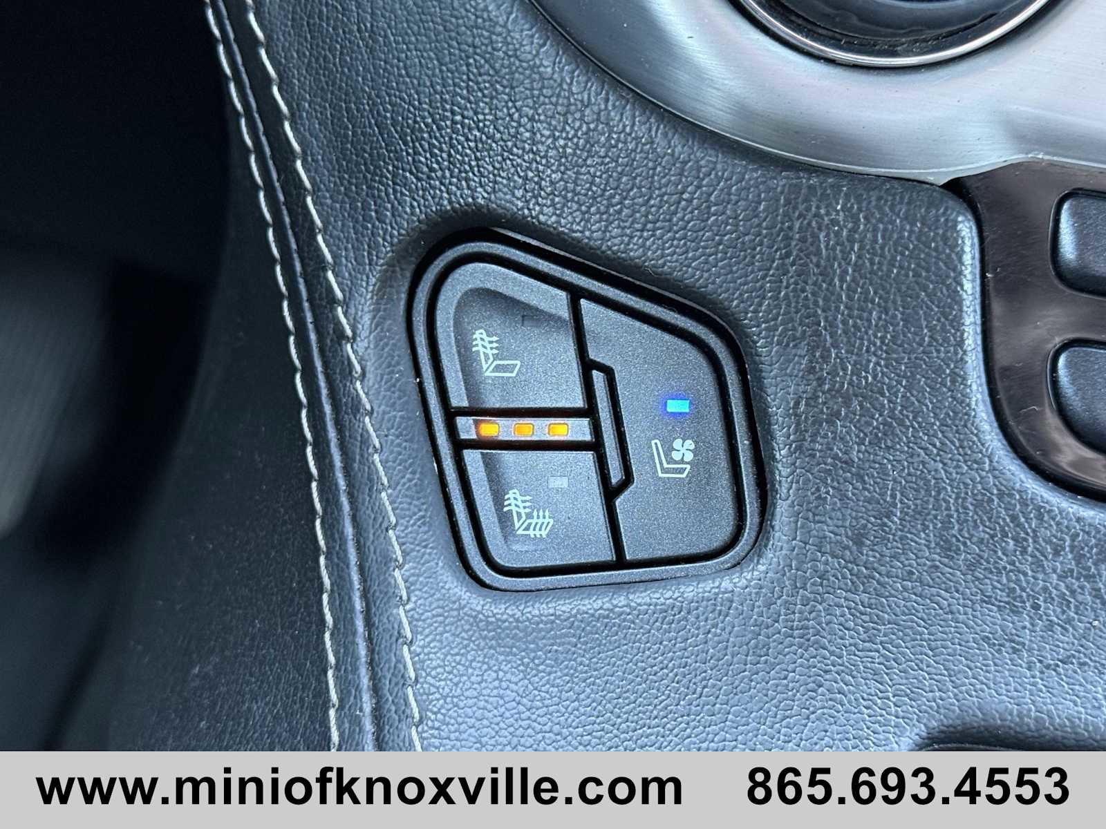 Used 2018 GMC Yukon SLT w/ Open Road Package image 19