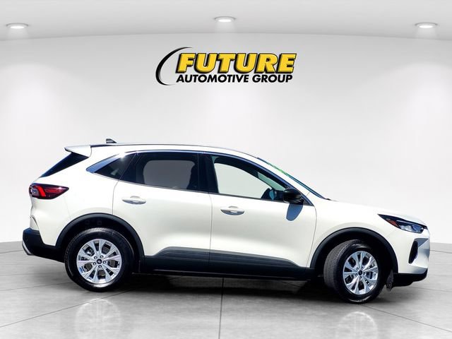 Certified 2023 Ford Escape Active w/ Tech Pack #1 AWD/4WD image 3