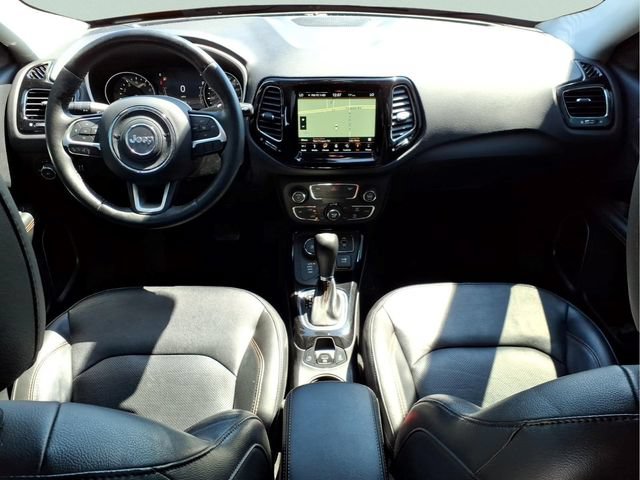 Used 2018 Jeep Compass Limited w/ Navigation Group AWD/4WD image 12