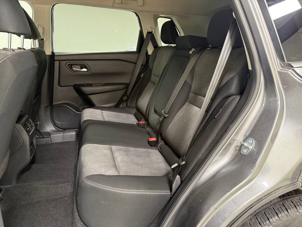 Used 2025 Nissan Rogue SV FWD image 16