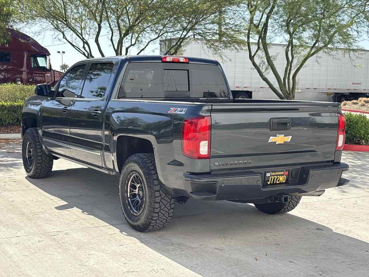 Used 2017 Chevrolet Silverado 1500 LTZ Z71 w/ LTZ Plus Package AWD/4WD image 5