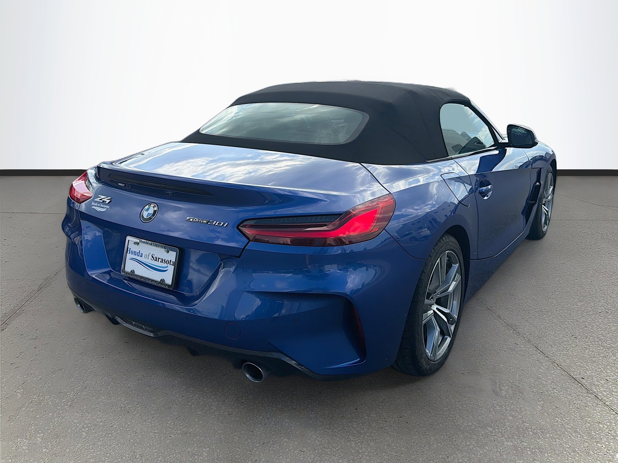 Used 2025 BMW Z4 sDrive30i image 4