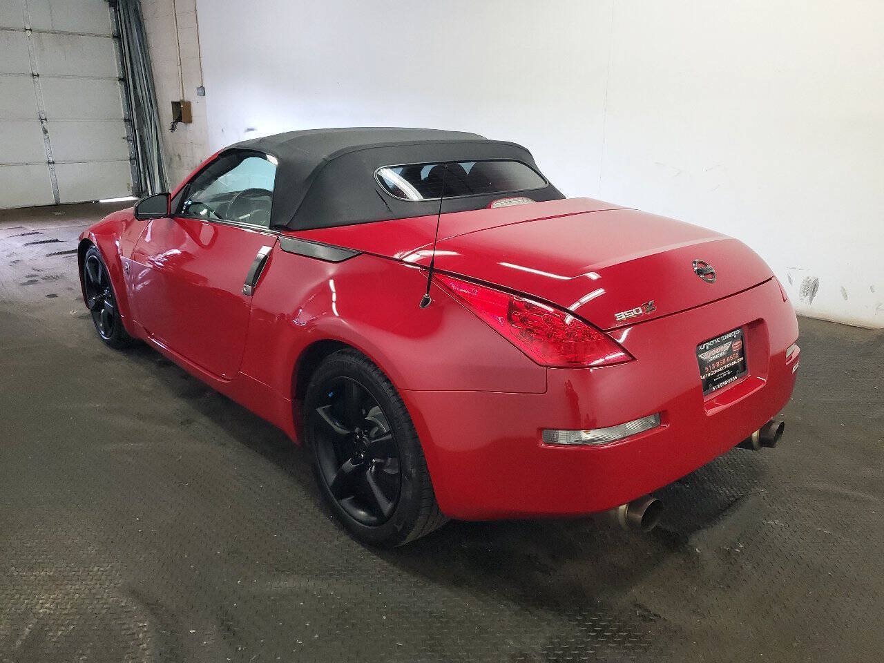 Used 2007 Nissan 350Z Enthusiast RWD image 5