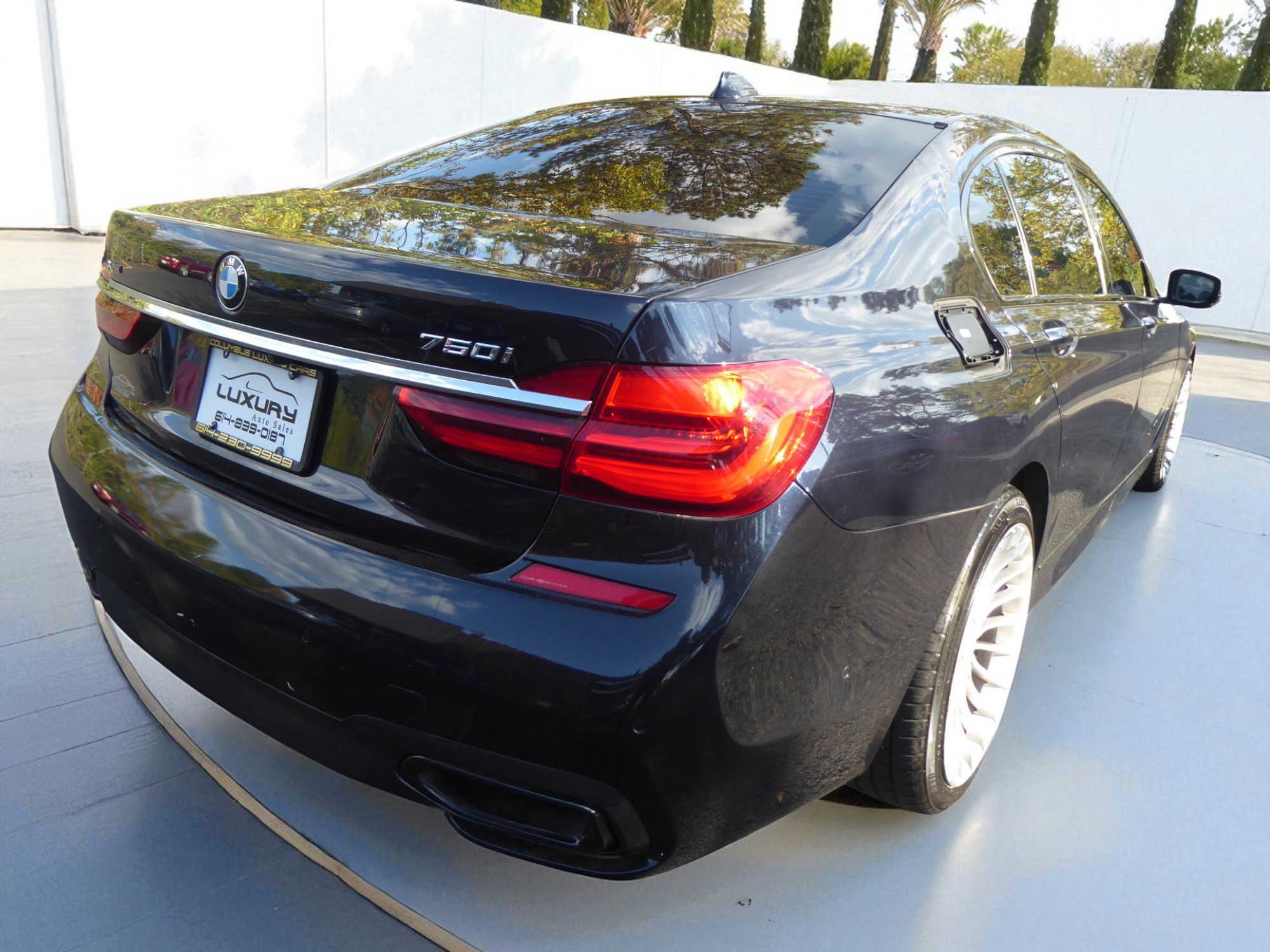 Used 2016 BMW 750i xDrive image 10