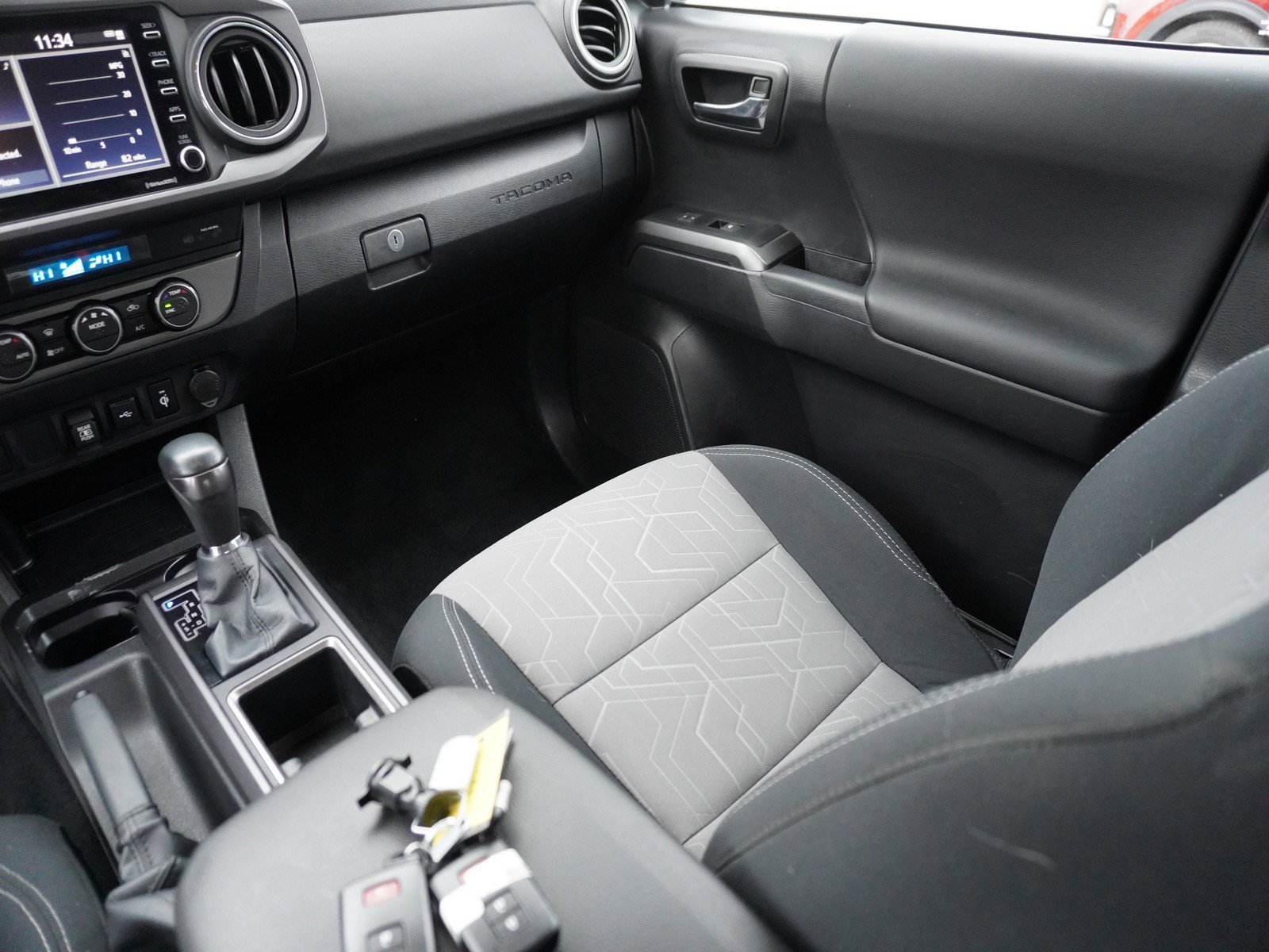 Used 2022 Toyota Tacoma TRD Sport image 18