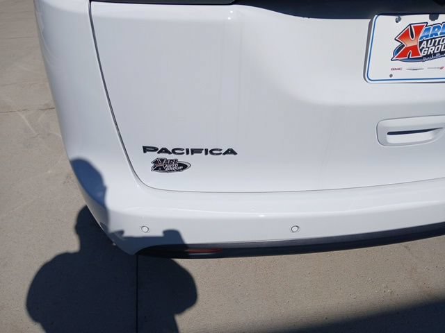 New 2026 Chrysler Pacifica Select FWD image 12