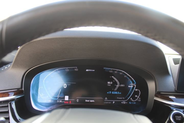 Used 2020 BMW 530e xDrive w/ Premium Package image 22