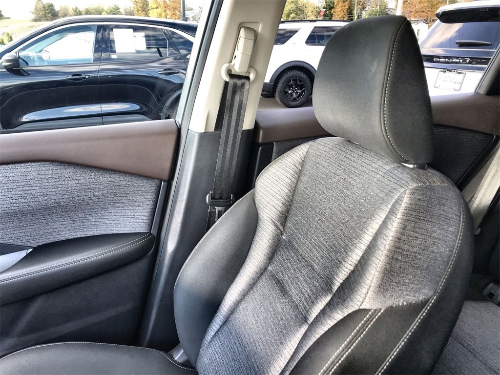 Used 2021 Nissan Rogue S image 22