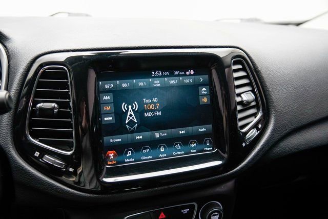 Used 2018 Jeep Compass Limited w/ Navigation Group image 27