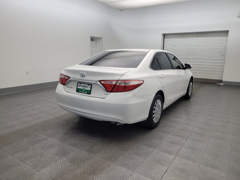 Used 2017 Toyota Camry LE FWD image 9