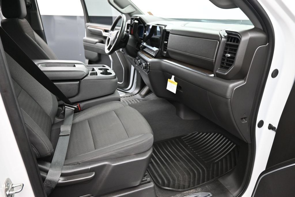 Used 2025 Chevrolet Silverado 1500 LT RWD image 22