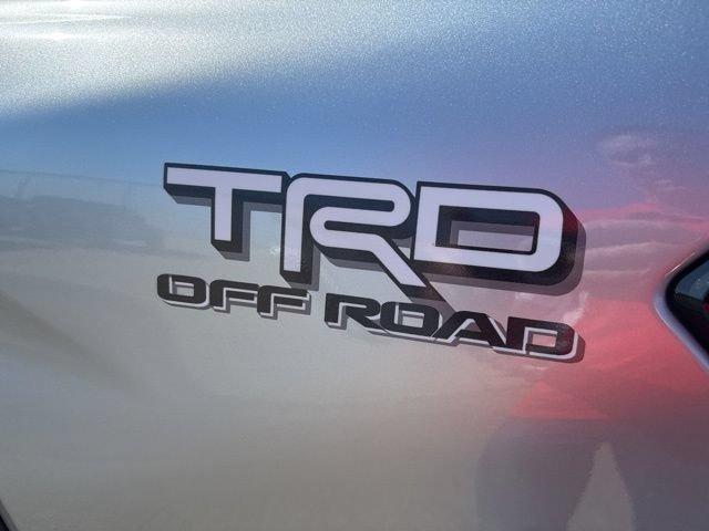 Used 2024 Toyota Tacoma TRD Off-Road w/ TRD Off Road Upgrade Package AWD/4WD image 15