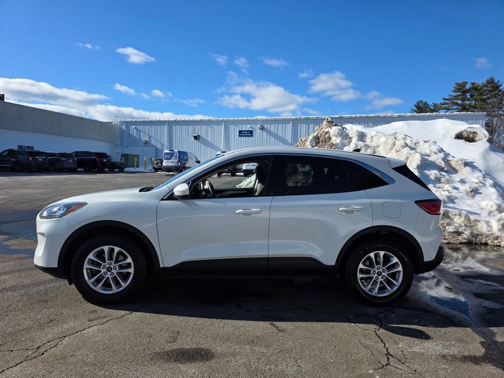 Used 2020 Ford Escape SE image 4