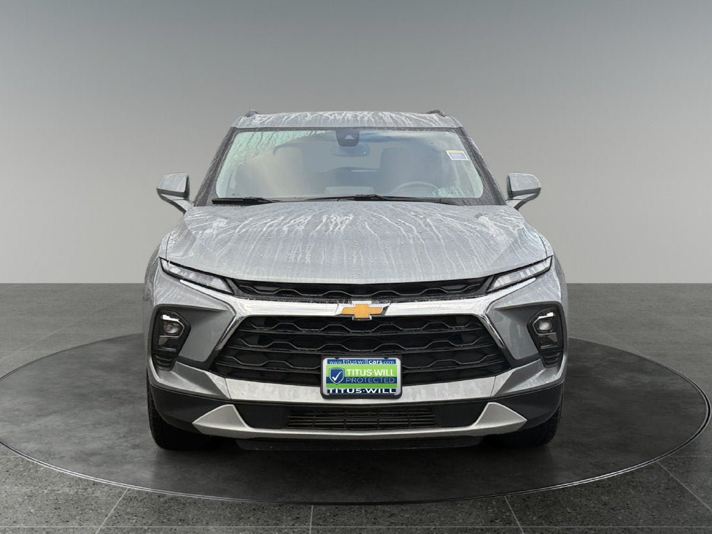 Used 2025 Chevrolet Blazer LT w/ Convenience Package AWD/4WD image 2