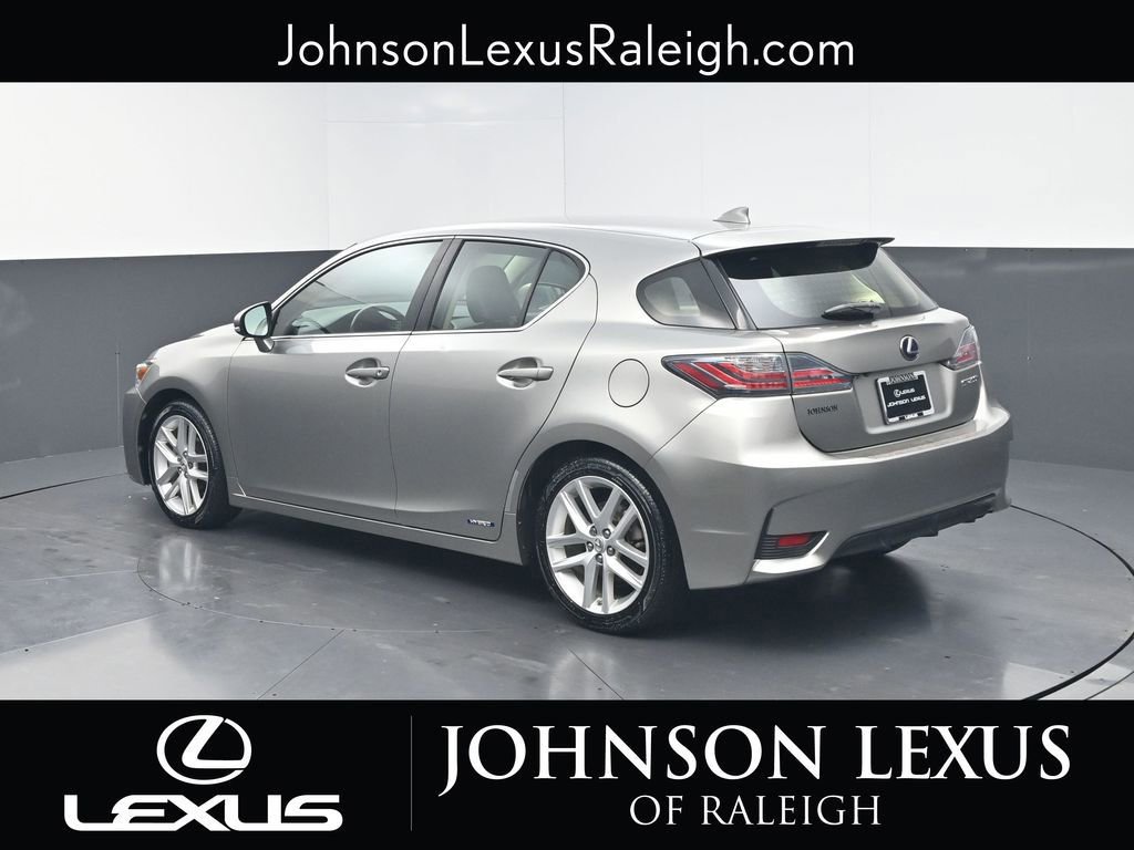 Used 2017 Lexus CT 200h image 7