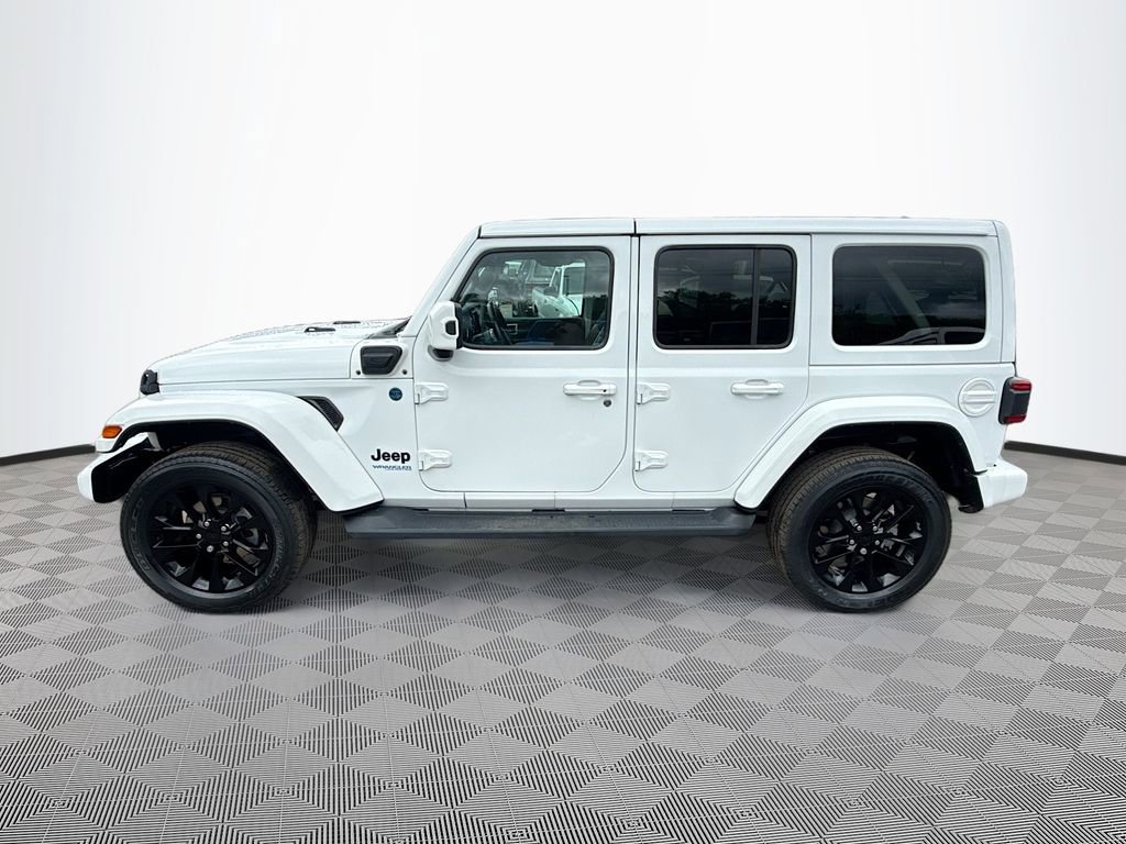 Used 2021 Jeep Wrangler Unlimited Sahara AWD/4WD image 9