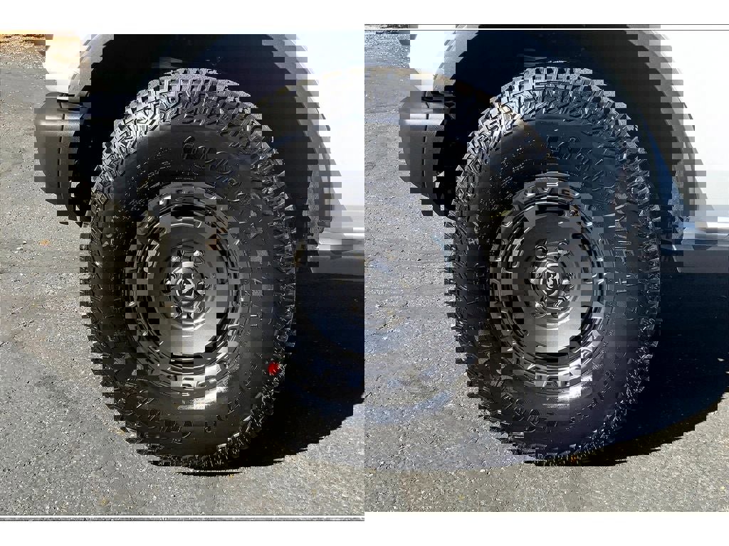 New 2025 Ford Bronco Badlands image 13