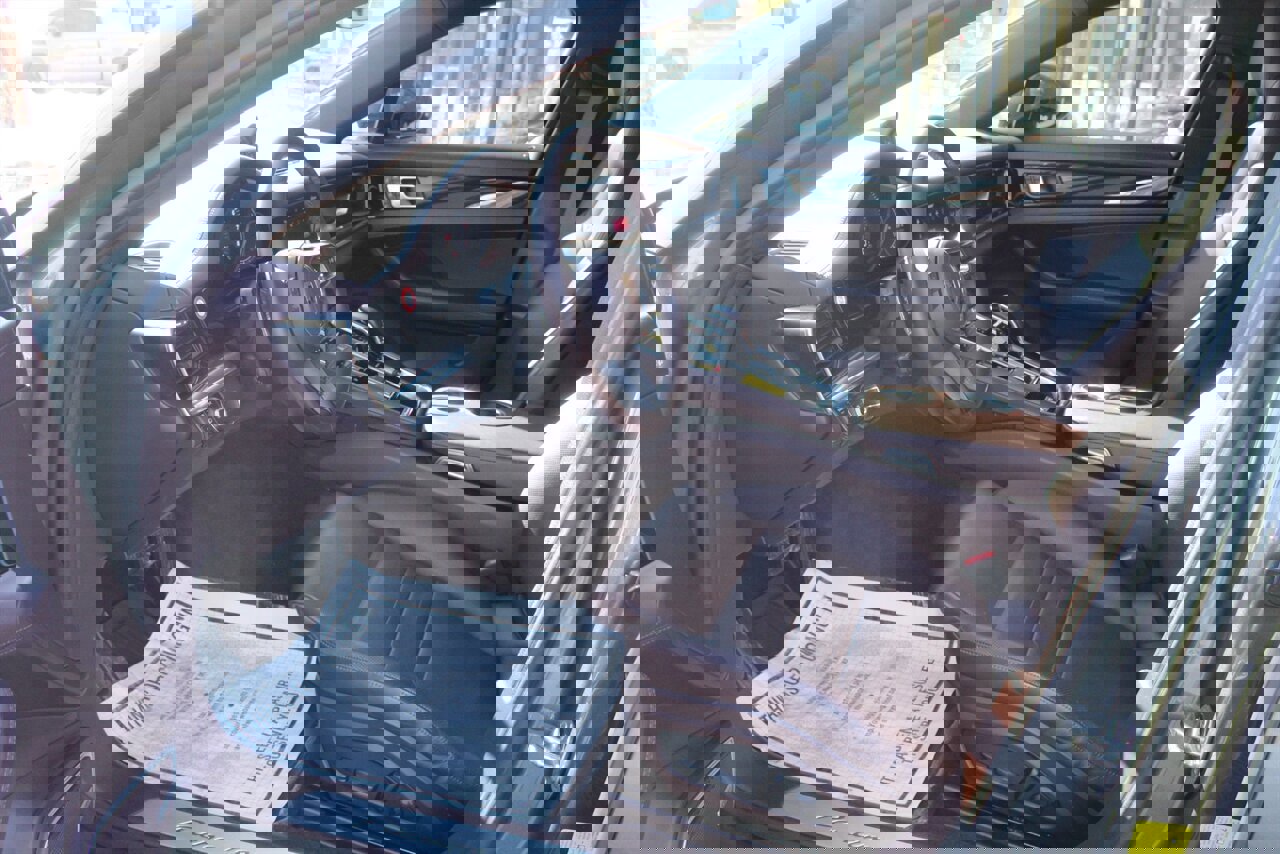 Used 2022 Porsche Panamera 4 image 14