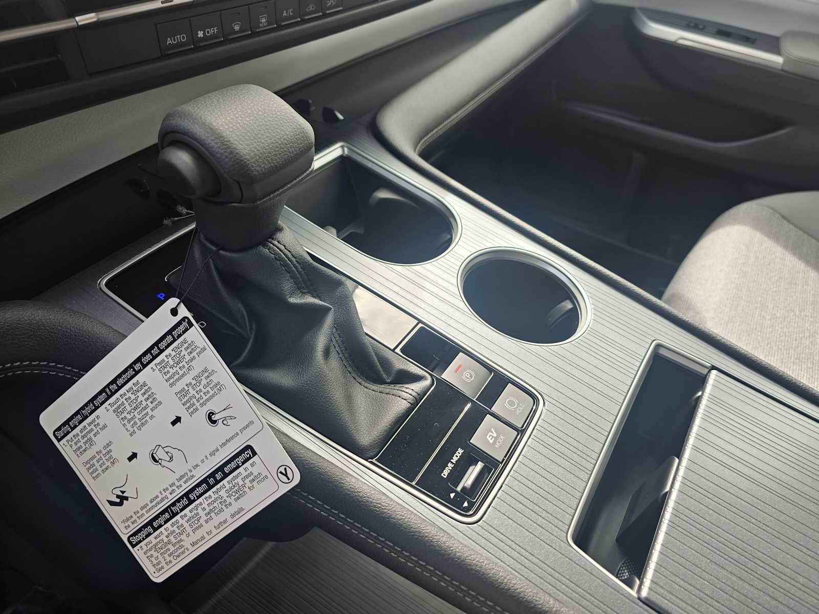 New 2026 Toyota Sienna LE FWD image 12