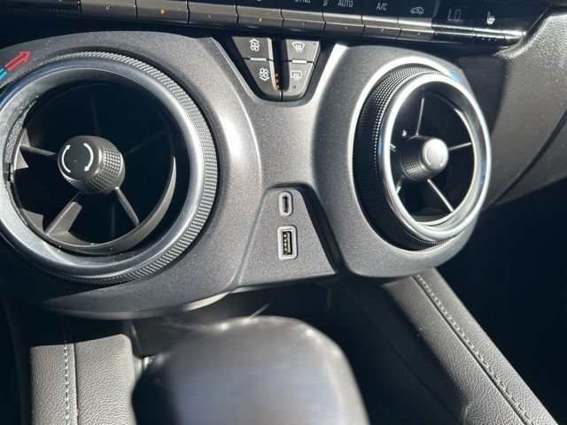 Used 2019 Chevrolet Blazer LT FWD image 32