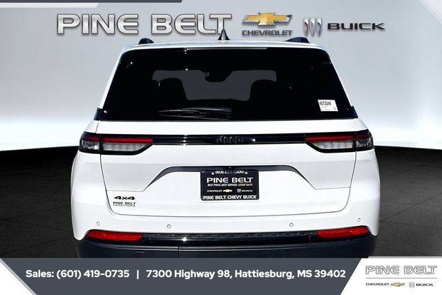 Used 2024 Jeep Grand Cherokee Altitude image 4