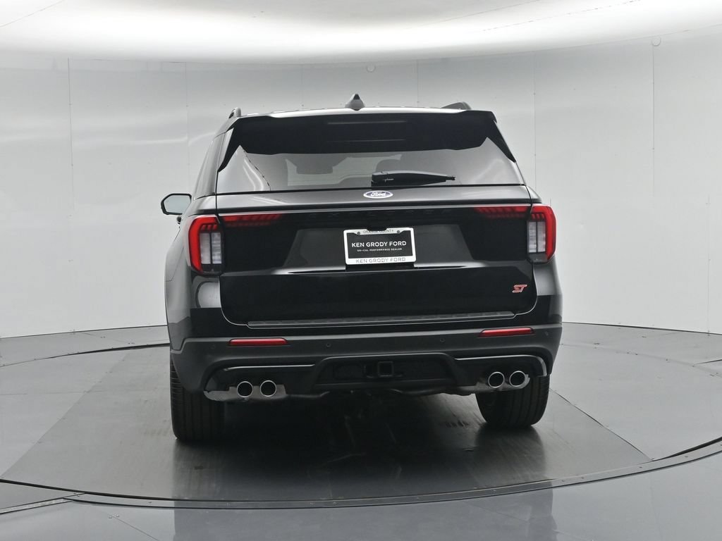 New 2026 Ford Explorer ST RWD image 29