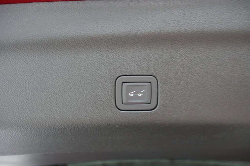 New 2026 Chevrolet Suburban Premier image 33