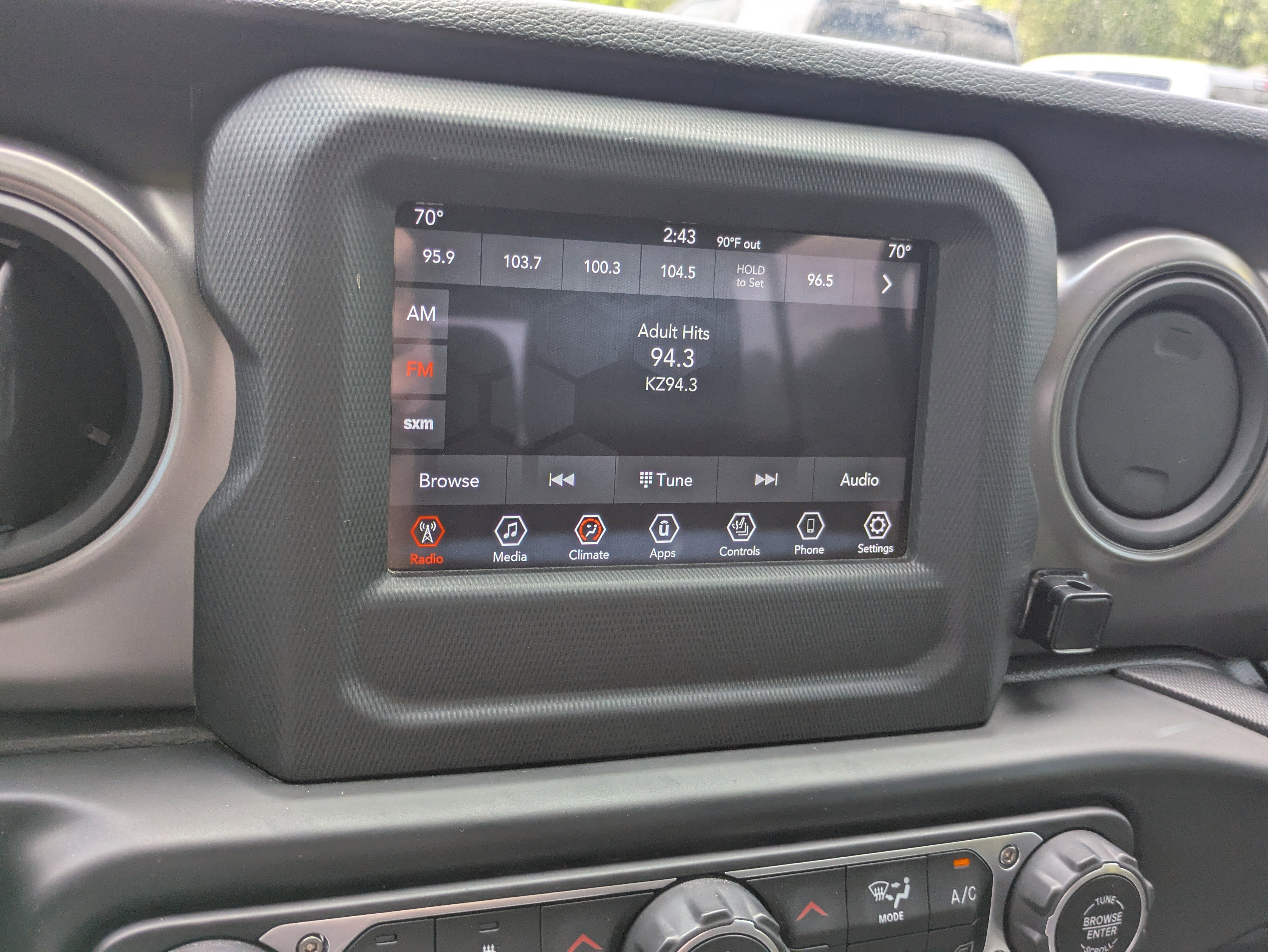 Used 2023 Jeep Gladiator Willys image 15