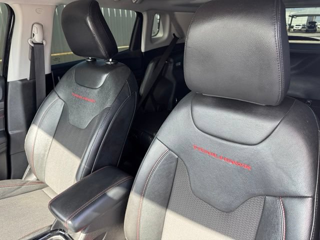 Used 2022 Jeep Compass Trailhawk w/ Sun and Sound Group AWD/4WD image 11
