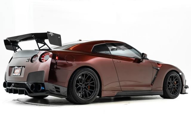 Used 2014 Nissan GT-R Premium AWD/4WD image 4