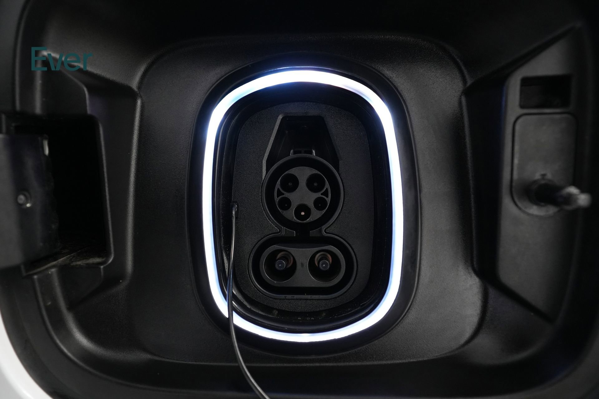 Used 2025 Chevrolet Silverado EV LT AWD/4WD image 10