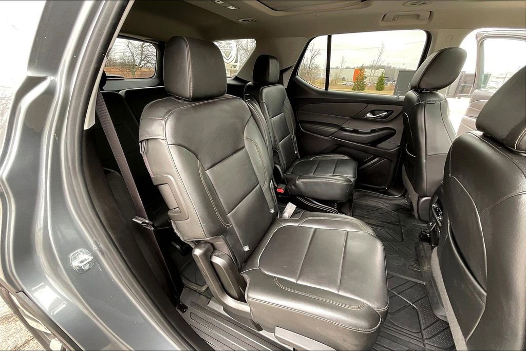 Used 2020 Chevrolet Traverse LT w/ LT Premium Package image 29