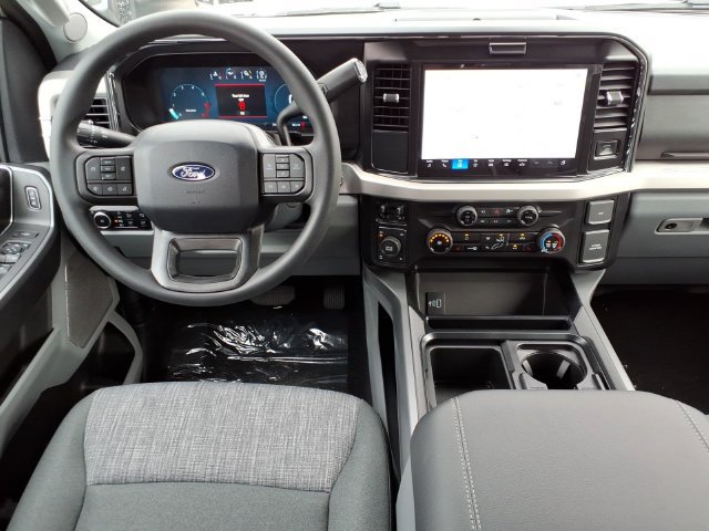 New 2027 Ford F250 XLT w/ XLT Premium Package AWD/4WD image 13