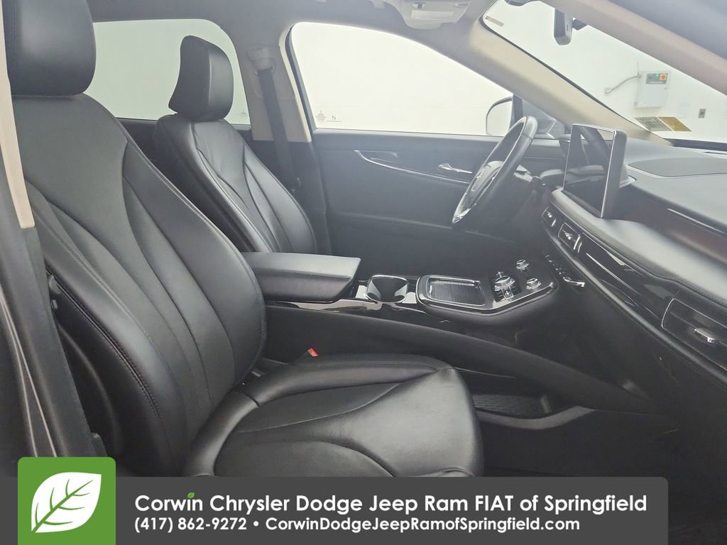 Used 2023 Lincoln Nautilus Reserve AWD/4WD image 32