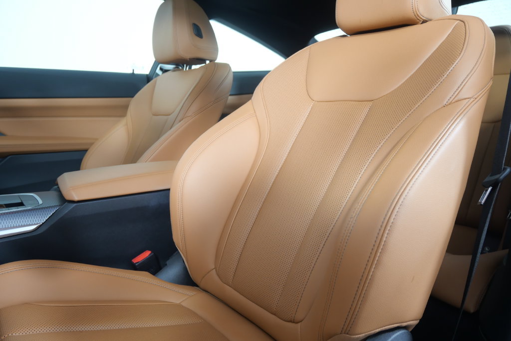 Certified 2026 BMW M440i Coupe RWD image 12