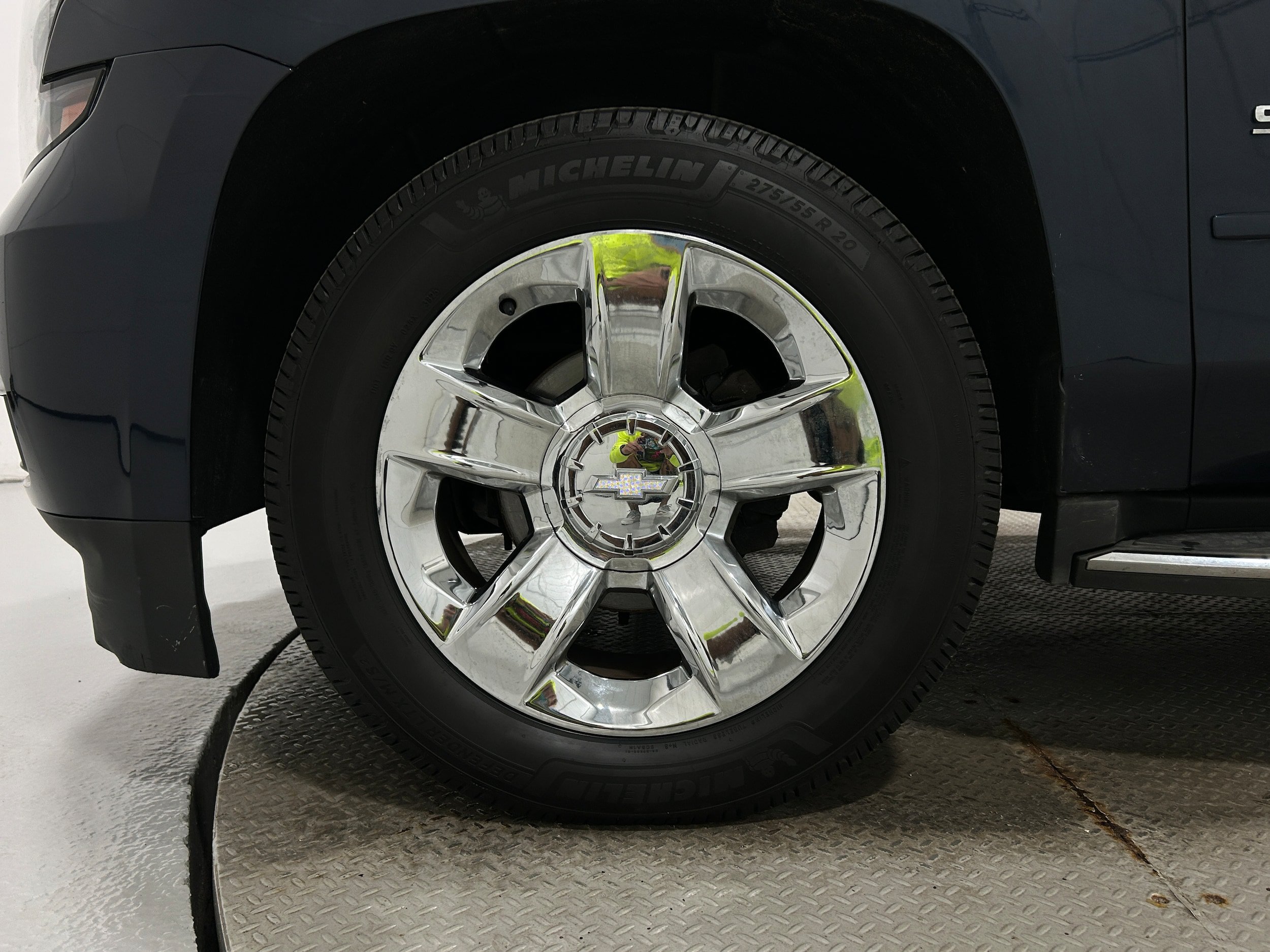 Used 2017 Chevrolet Suburban Premier AWD/4WD image 41