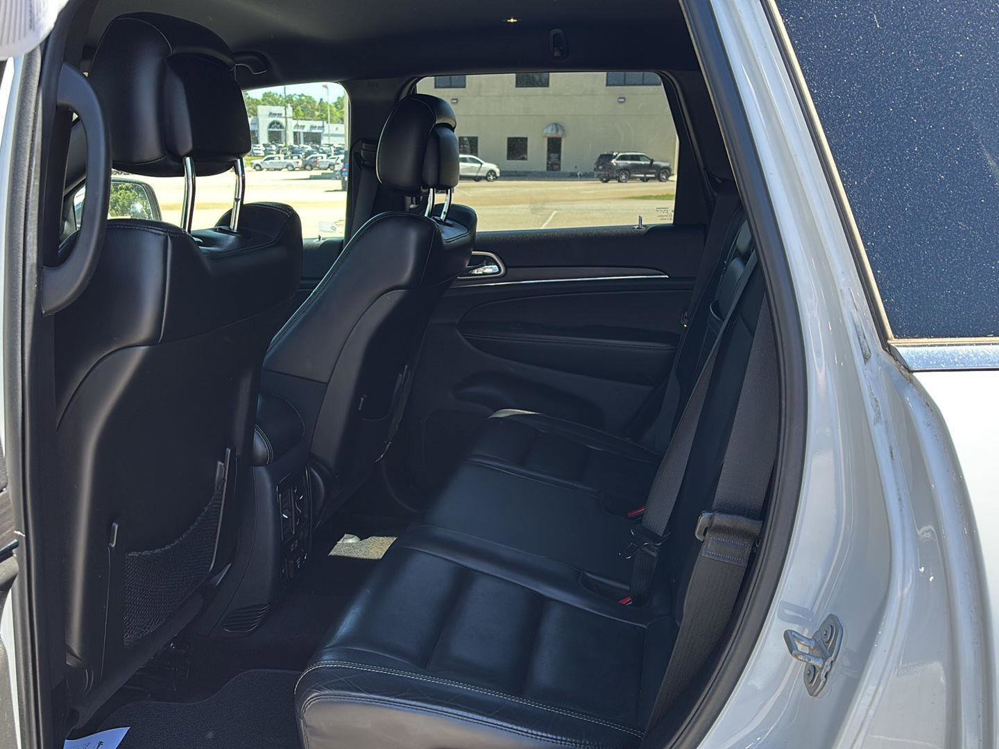 Used 2017 Jeep Grand Cherokee Limited RWD image 8