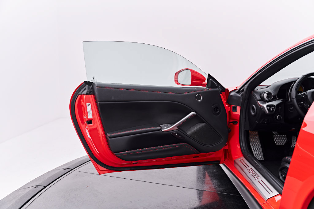 Used 2016 Ferrari F12 Berlinetta RWD image 44