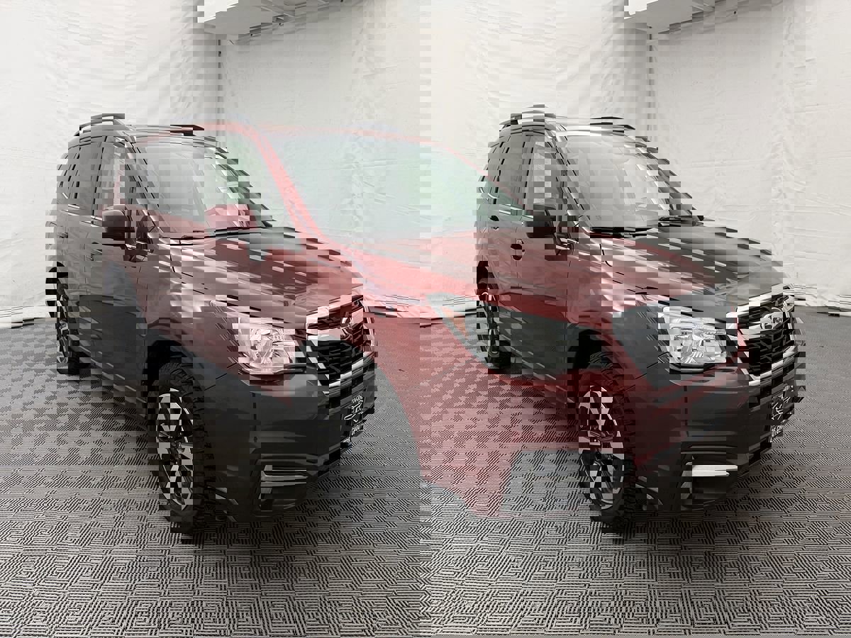 Used 2017 Subaru Forester 2.5i Limited w/ Popular Package #2 image 4