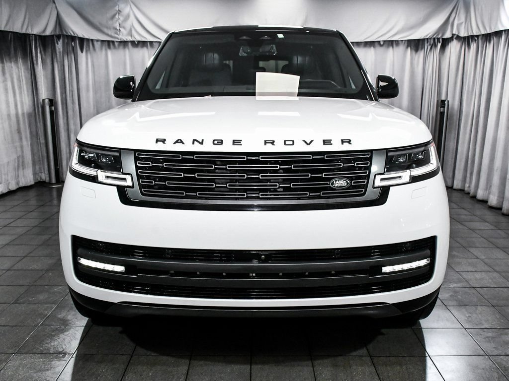 Used 2024 Land Rover Range Rover SE AWD/4WD image 2