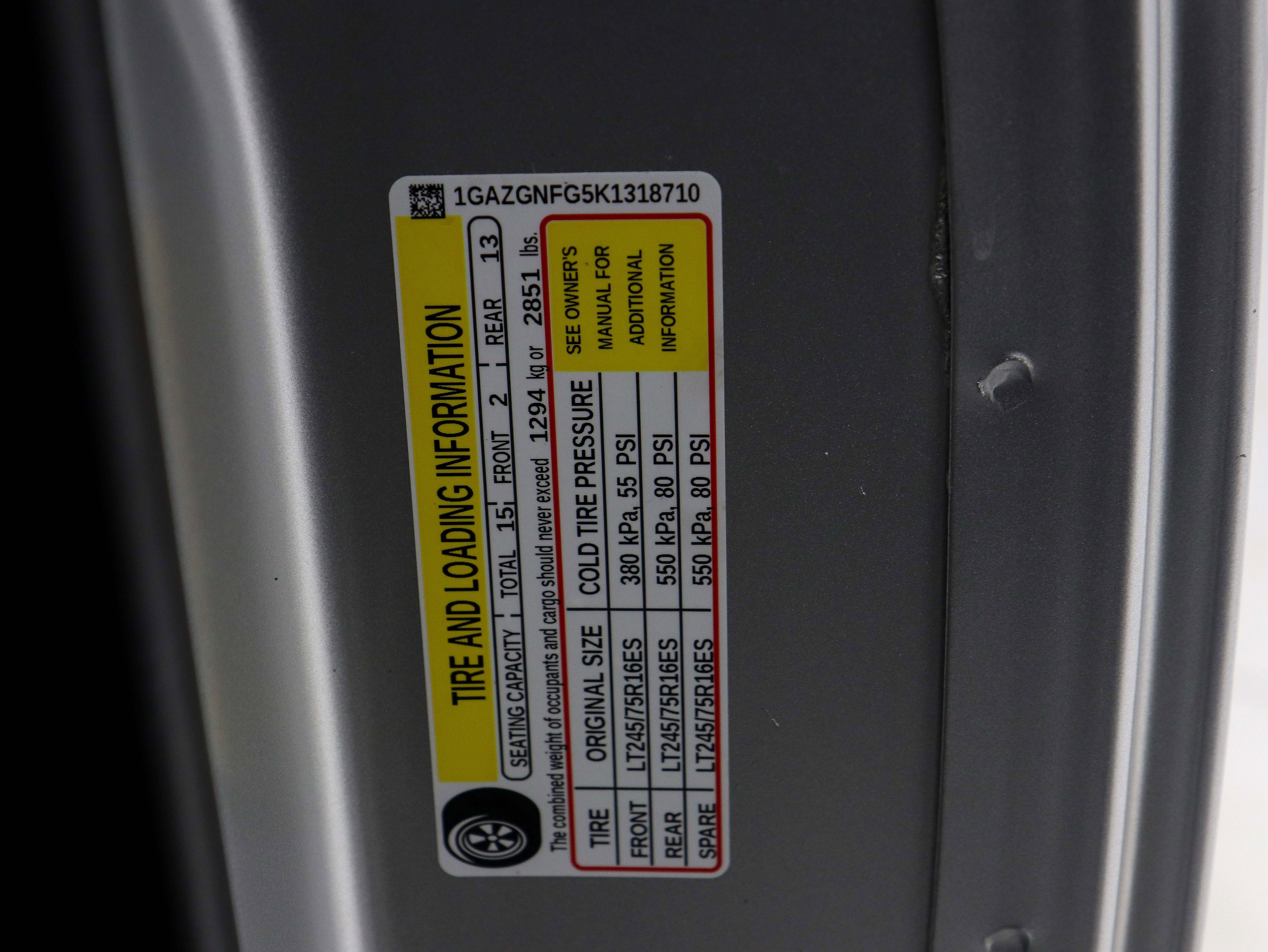 Used 2019 Chevrolet Express 3500 LS RWD image 35