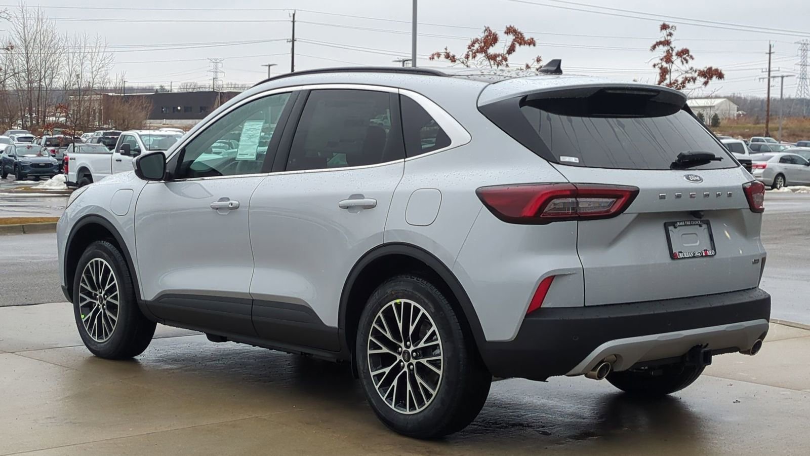 New 2026 Ford Escape SE w/ Class II Trailer Tow Package image 4