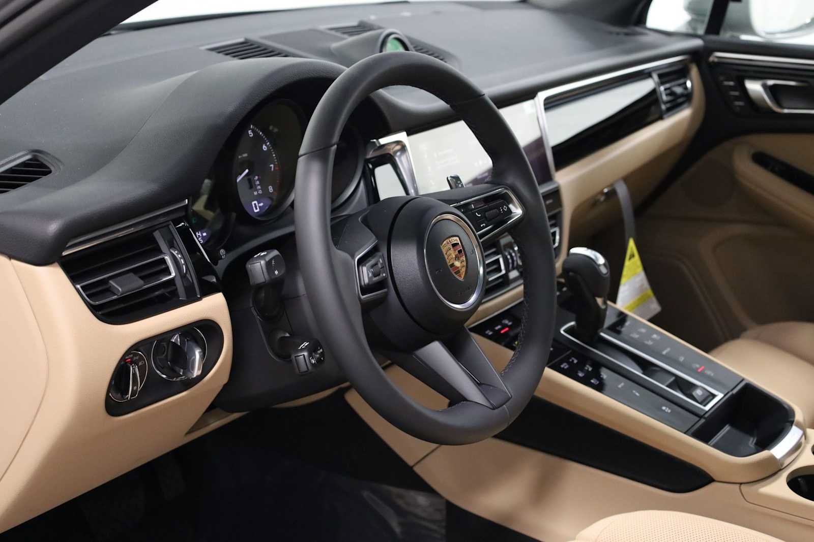 New 2026 Porsche Macan S AWD/4WD image 4