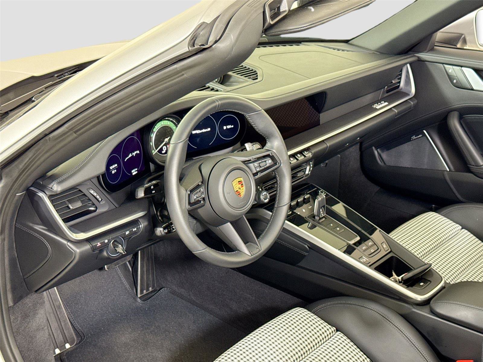 Used 2025 Porsche 911 Turbo S AWD/4WD image 15