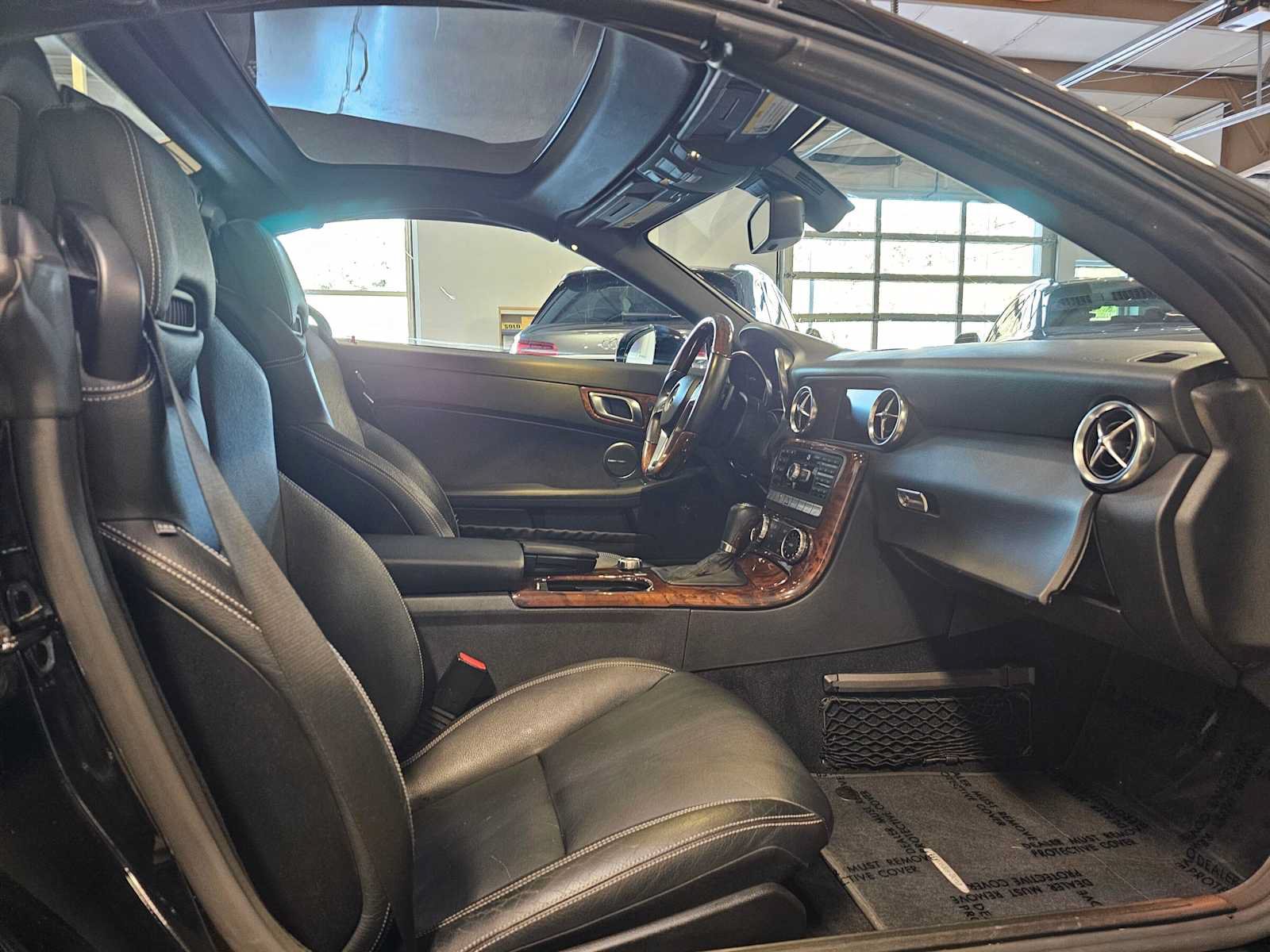 Used 2012 Mercedes-Benz SLK 350 image 10