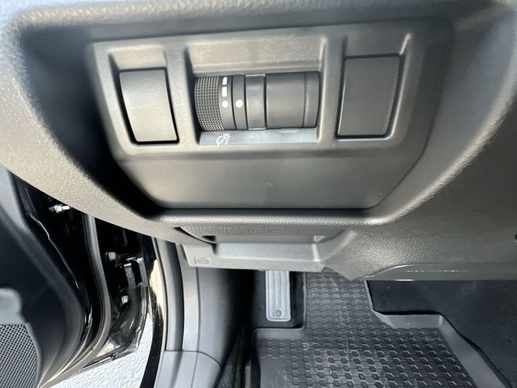 Certified 2025 Subaru Impreza 2.0i image 17