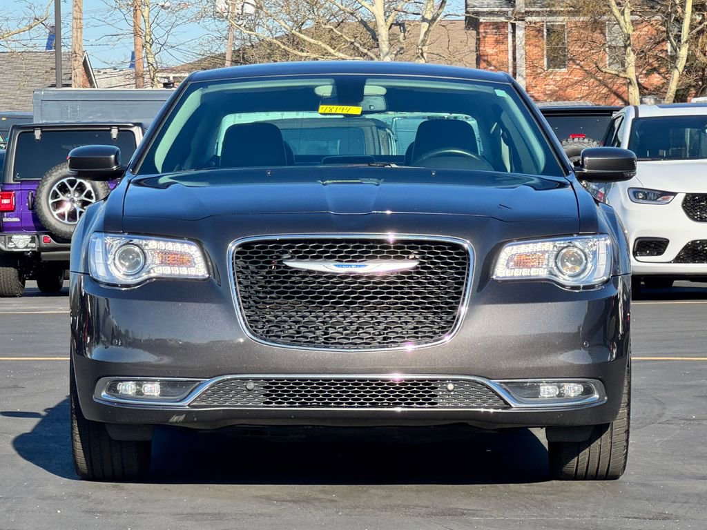 Used 2021 Chrysler 300 Touring L image 3