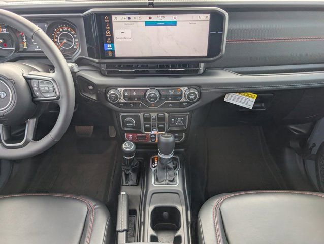 Used 2025 Jeep Gladiator Rubicon w/ Convenience Group AWD/4WD image 7