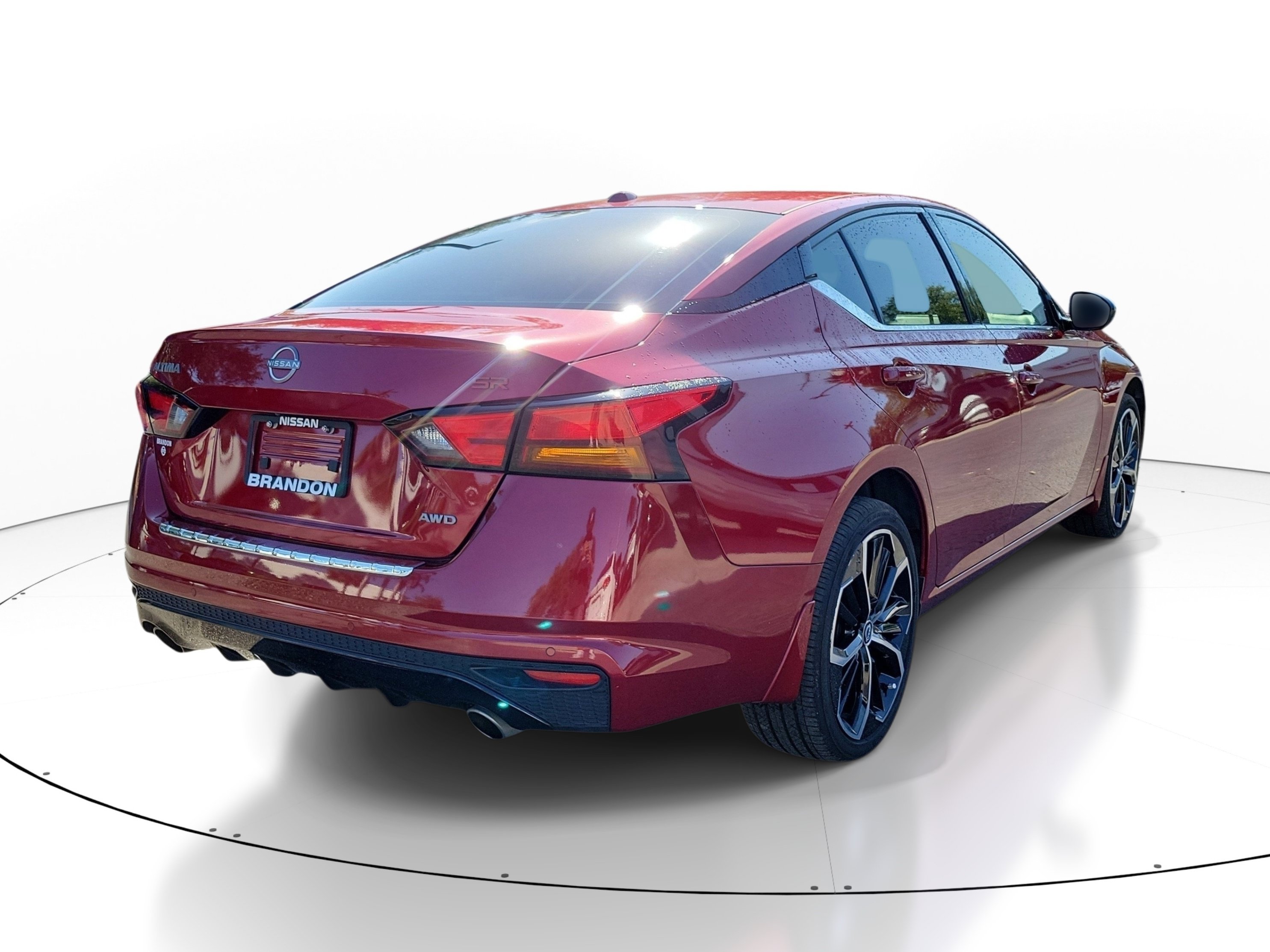 Used 2023 Nissan Altima 2.5 SR AWD/4WD image 7