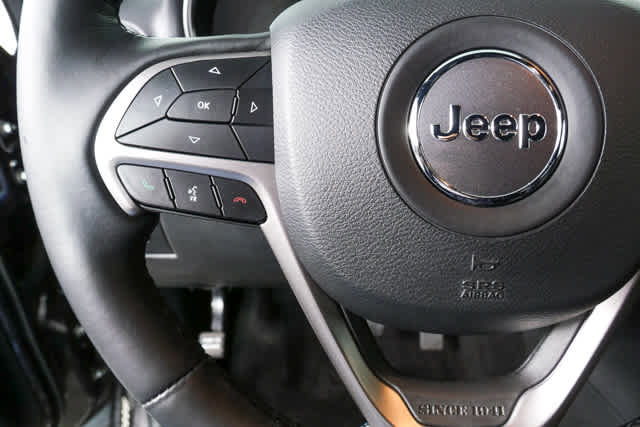 Used 2021 Jeep Grand Cherokee Laredo X image 9